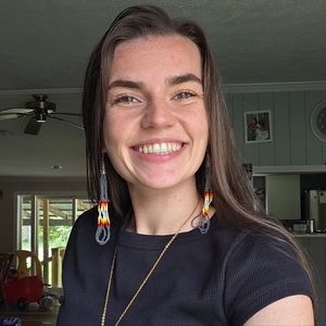 Meet your Posher, Carrie